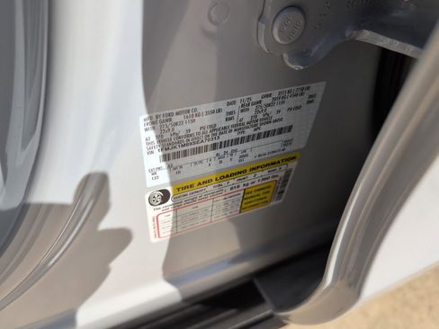 New 2025 Ford Expedition Max Platinum w/ Driver's Package image 38