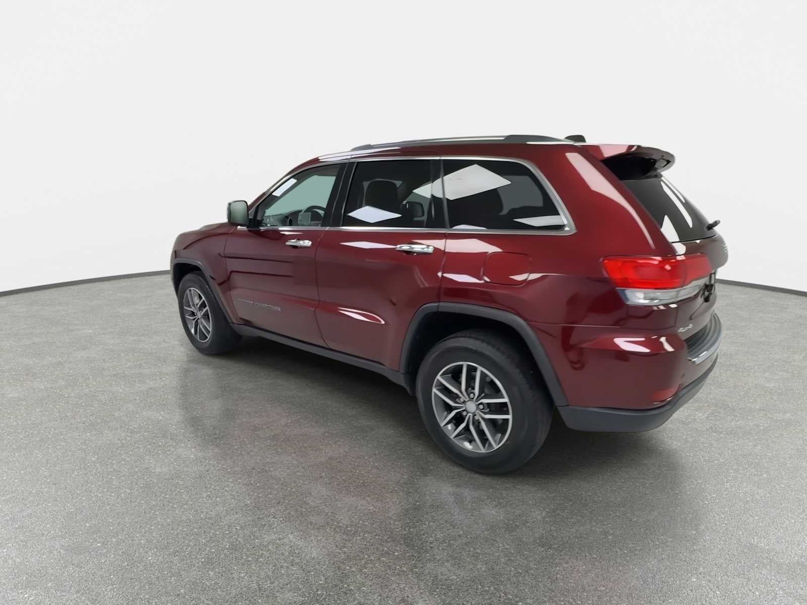 Used 2018 Jeep Grand Cherokee Limited AWD/4WD image 6