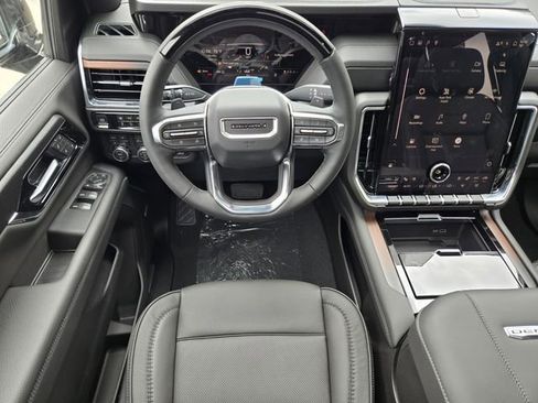 New 2026 GMC Yukon Denali w/ Denali Reserve Package AWD/4WD image 10