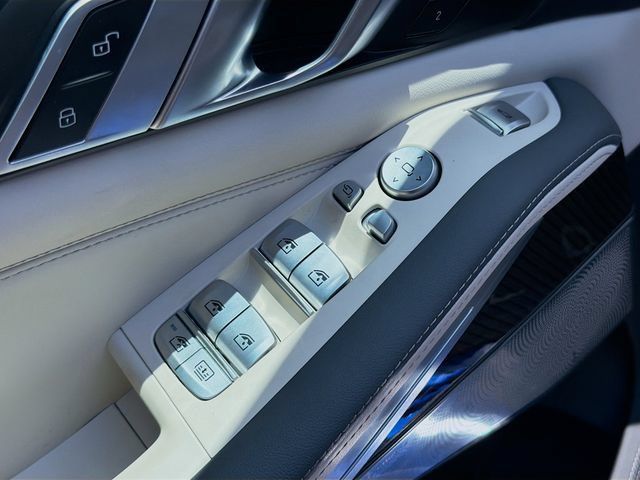 Used 2024 BMW ALPINA XB7 AWD/4WD image 23