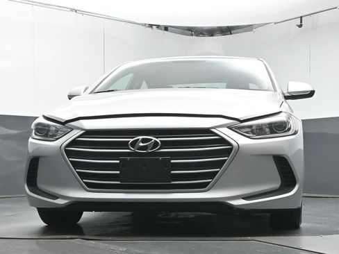 Used 2018 Hyundai Elantra SE w/ Cargo Package image 30
