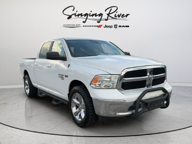 Used 2019 RAM 1500 Classic SLT AWD/4WD image 1