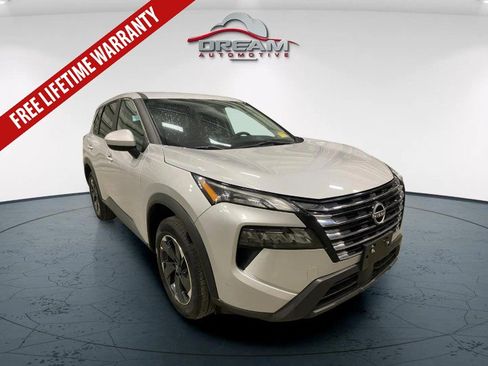 Used 2024 Nissan Rogue SV AWD/4WD image 1