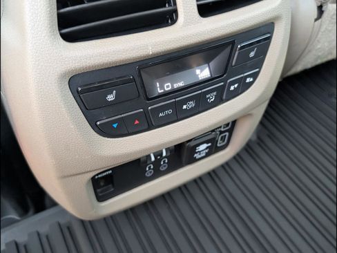 Certified 2021 Honda Pilot Touring image 20