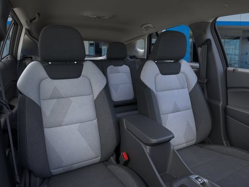 New 2026 Chevrolet Trax LS w/ LS Convenience Package FWD image 16