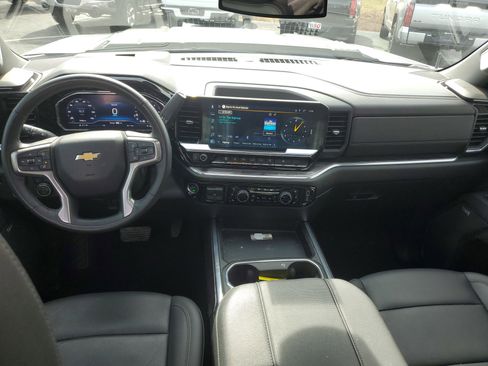 Used 2025 Chevrolet Silverado 2500 LTZ w/ LTZ Plus Package image 12