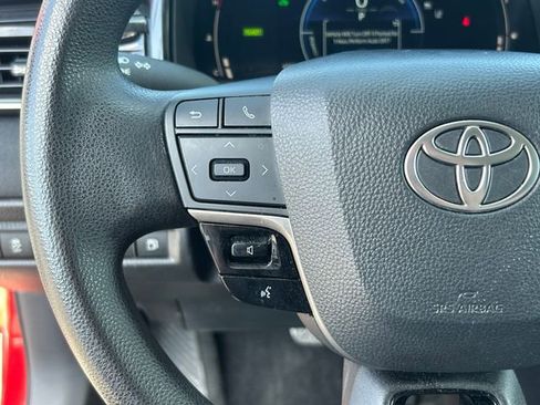Used 2025 Toyota Camry LE FWD image 20