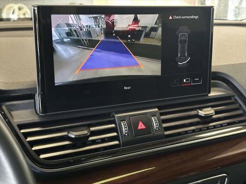 Used 2023 Audi Q5 2.0T Premium w/ Convenience Package image 29