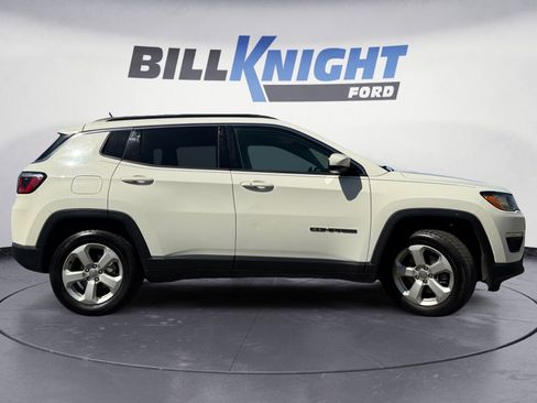 Used 2018 Jeep Compass Latitude FWD image 6