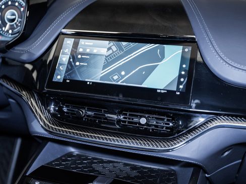 Used 2025 Aston Martin DBX 707 image 29