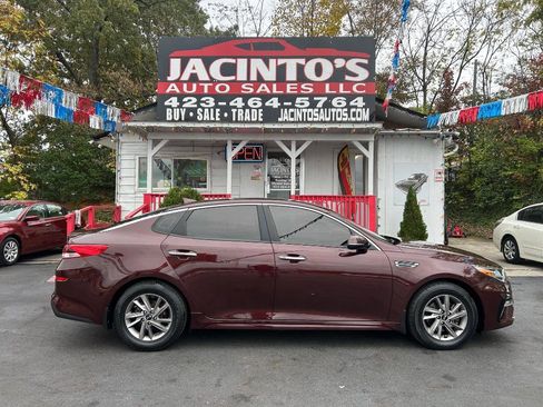 Used 2020 Kia Optima LX image 3