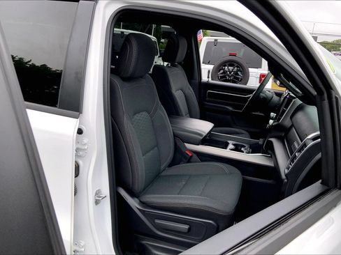 Certified 2025 RAM 1500 Big Horn AWD/4WD image 6