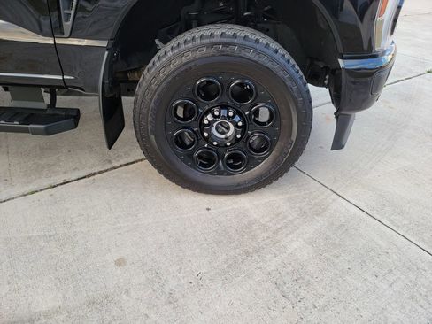 Used 2024 Ford F250 Lariat w/ Lariat Ultimate Package image 9