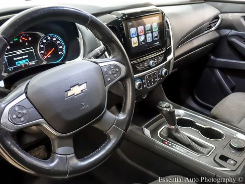 Used 2018 Chevrolet Traverse LT image 15