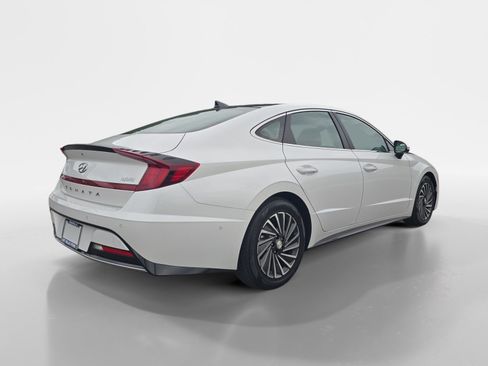 Used 2022 Hyundai Sonata Limited FWD image 3