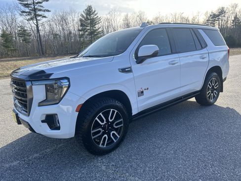 Used 2022 GMC Yukon AT4 AWD/4WD image 1
