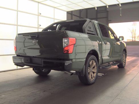 Used 2024 Nissan Titan SV w/ SV Bronze Edition Package image 5