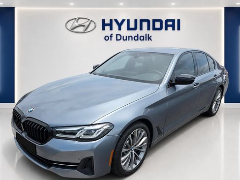 Used 2022 BMW 530i w/ M Sport Package RWD image 3