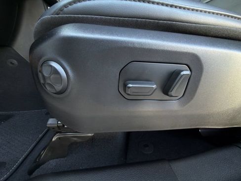 Used 2024 Jeep Wrangler Unlimited Rubicon AWD/4WD image 27