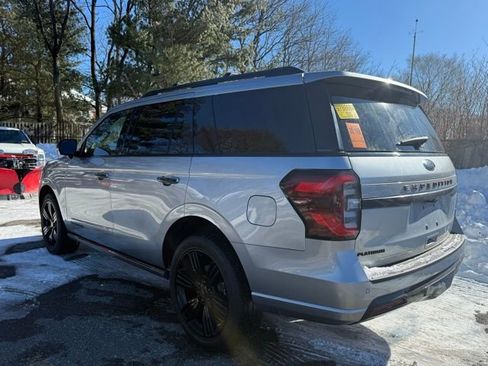 Used 2023 Ford Expedition Platinum image 5