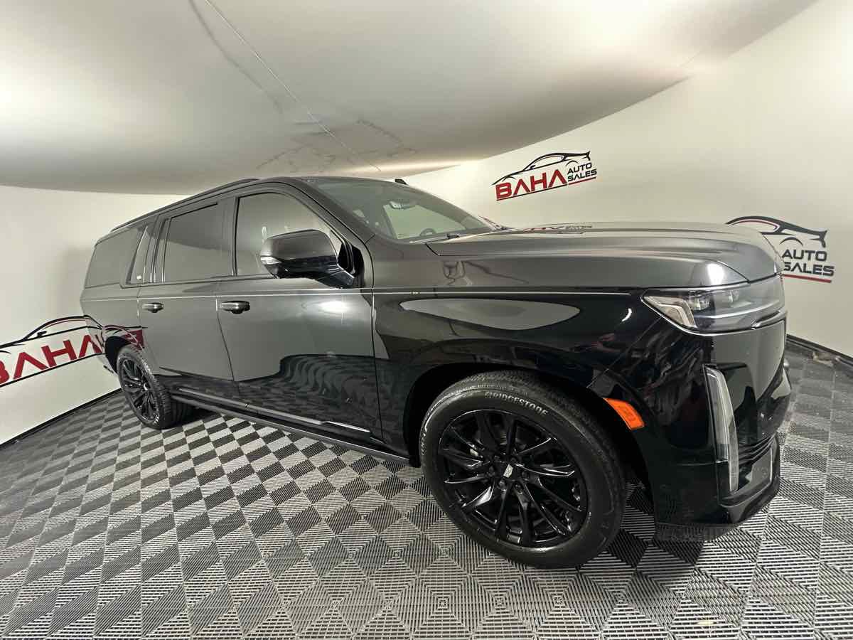 Used 2021 Cadillac Escalade ESV Sport Platinum w/ LPO, ONYX Package AWD/4WD image 13