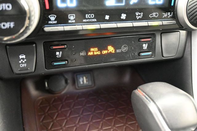 Used 2025 Toyota RAV4 Limited AWD/4WD image 13