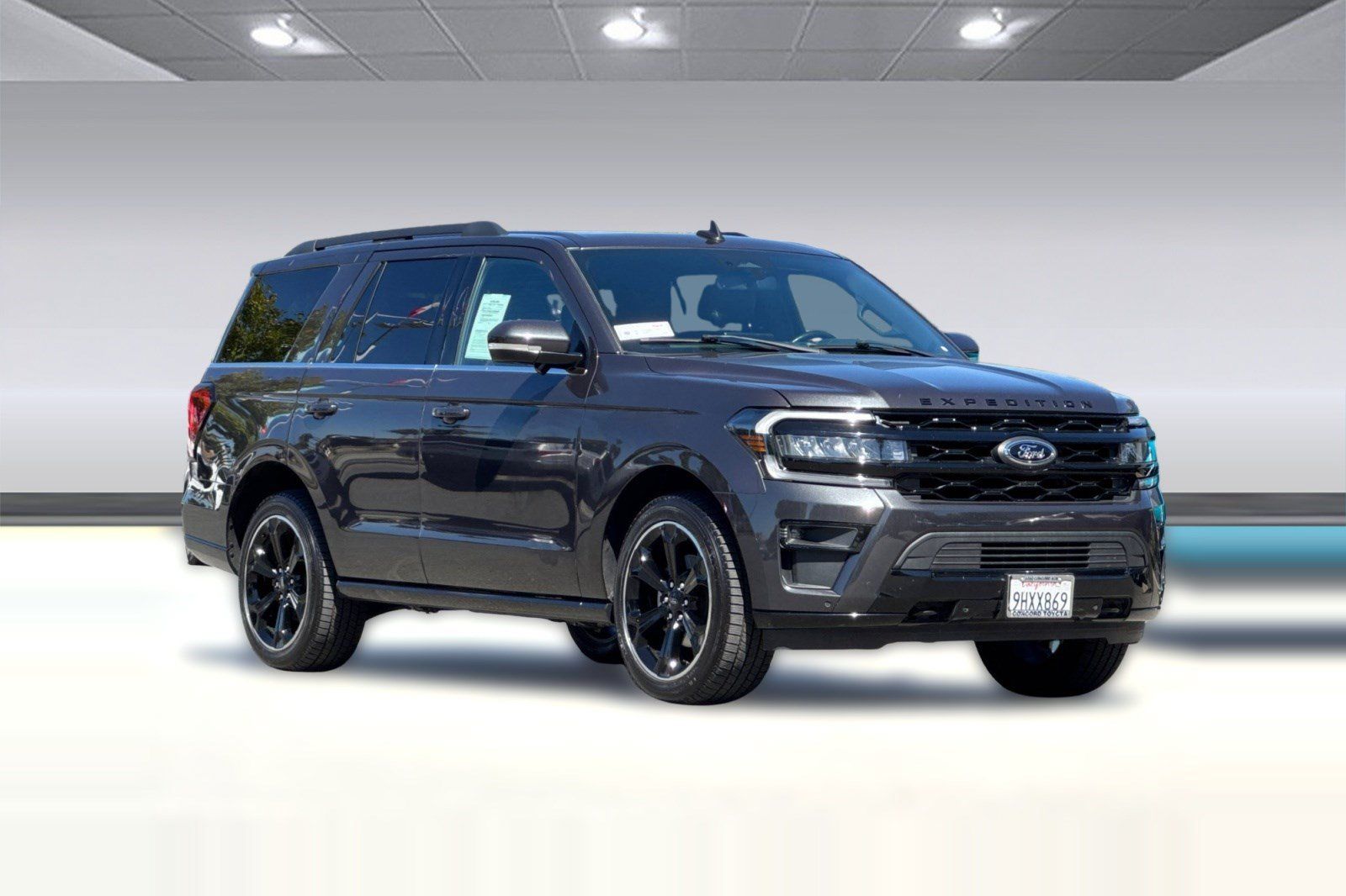 Used 2023 Ford Expedition Limited AWD/4WD image 7