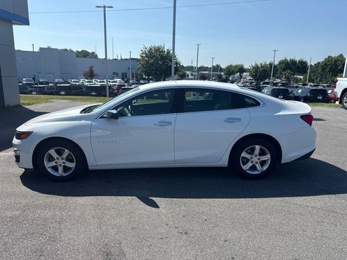 Used 2024 Chevrolet Malibu LS w/ Driver Confidence Package FWD image 4