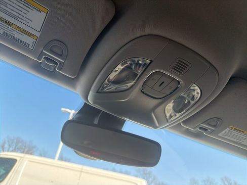 Used 2022 Jeep Compass Latitude image 13