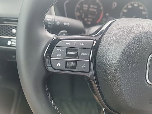 Used 2025 Honda Civic Sport image 19
