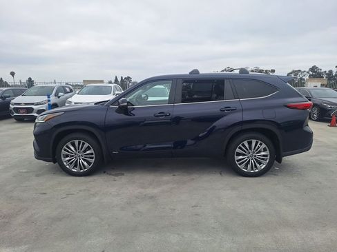 Used 2023 Toyota Highlander Platinum AWD/4WD image 8
