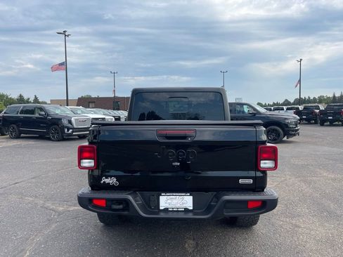 Used 2021 Jeep Gladiator Overland w/ Cold Weather Group image 6