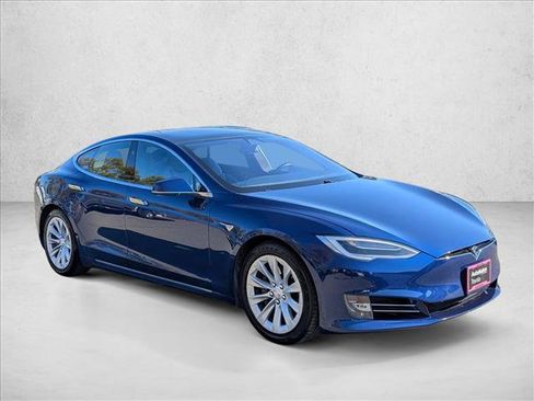 Used 2019 Tesla Model S 100D image 5
