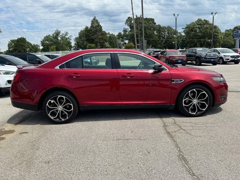 Used 2016 Ford Taurus SHO w/ Sho Performance Package AWD/4WD image 2