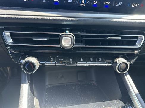 Used 2024 Chevrolet Traverse LS AWD/4WD image 18