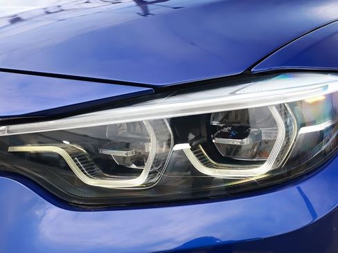 Used 2018 BMW M3 CS w/ Executive Package image 27