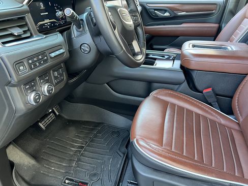 Used 2024 GMC Yukon Denali Ultimate AWD/4WD image 14