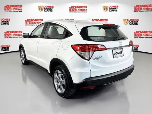Used 2022 Honda HR-V LX image 2