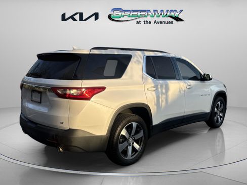 Used 2019 Chevrolet Traverse LT w/ LT Premium Package image 4
