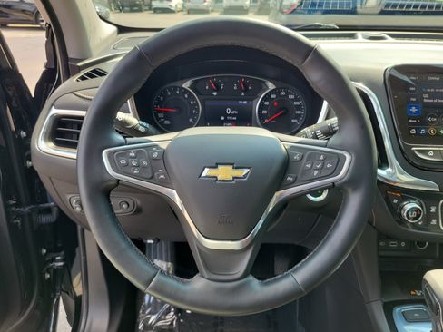 Used 2023 Chevrolet Equinox Premier AWD/4WD image 21