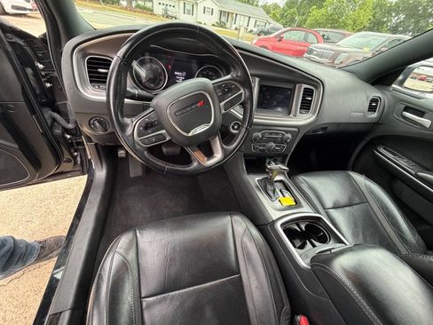 Used 2021 Dodge Charger SXT w/ Leather Interior Group RWD image 9