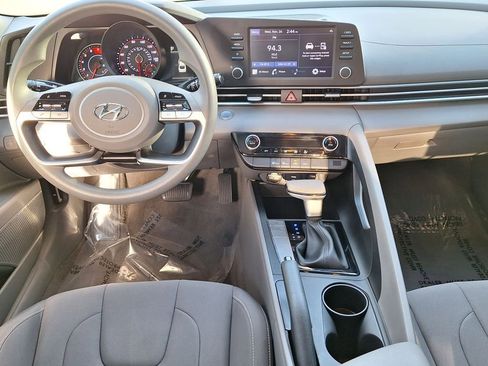 Certified 2023 Hyundai Elantra SEL image 13