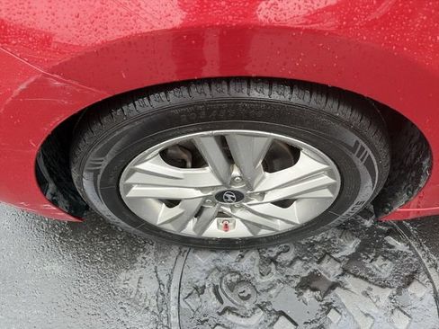Used 2019 Hyundai Elantra SEL FWD image 10