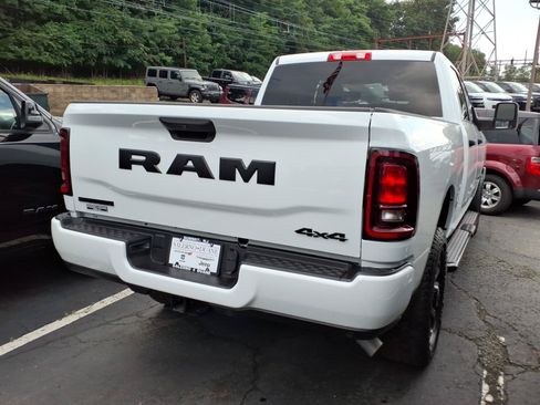 Certified 2025 RAM 2500 Big Horn AWD/4WD image 5