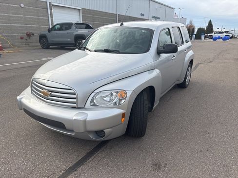 Used 2010 Chevrolet HHR LS image 3