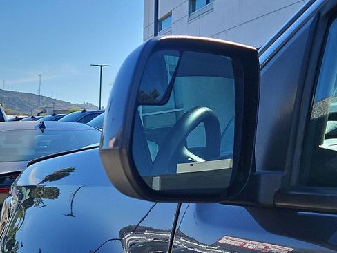 Used 2017 Chevrolet Colorado Z71 RWD image 19