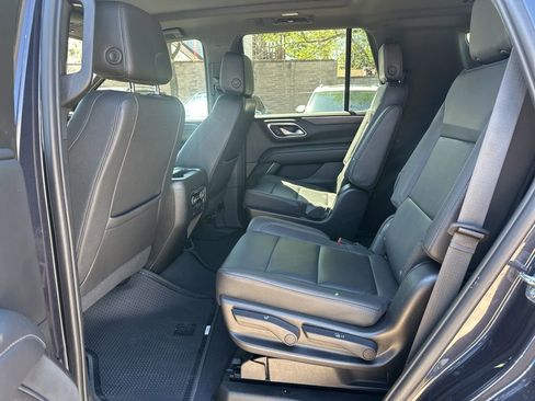 Used 2023 Chevrolet Tahoe Z71 w/ Luxury Package AWD/4WD image 13