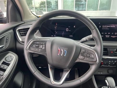Used 2025 Buick Encore GX Preferred FWD image 12