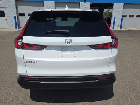 Used 2024 Honda CR-V EX image 4