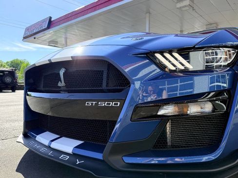 Used 2021 Ford Mustang Shelby GT500 w/ Technology Package image 15